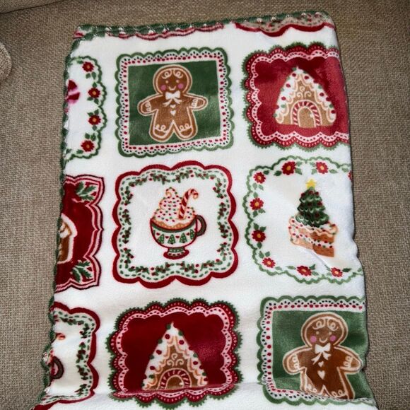 NWT Envogue Holiday Reversible Gingerbread Plush Throw Blanket 50 x 70 - Picture 5 of 6